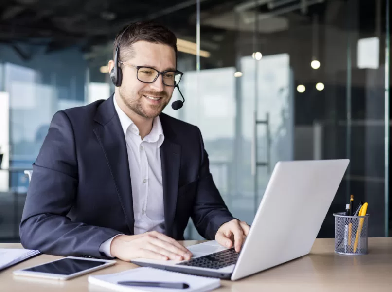 eCommerce support team
