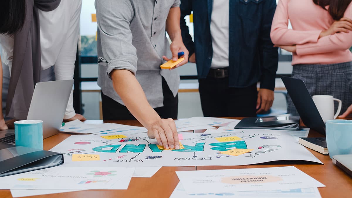 A Guide to eCommerce Branding in 2024